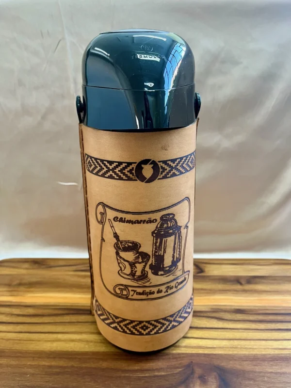 CÓD 3100 GARRAFA CHIMARRÃO EM COURO LEGITIMO 1 LT TAURA - Imagem 5