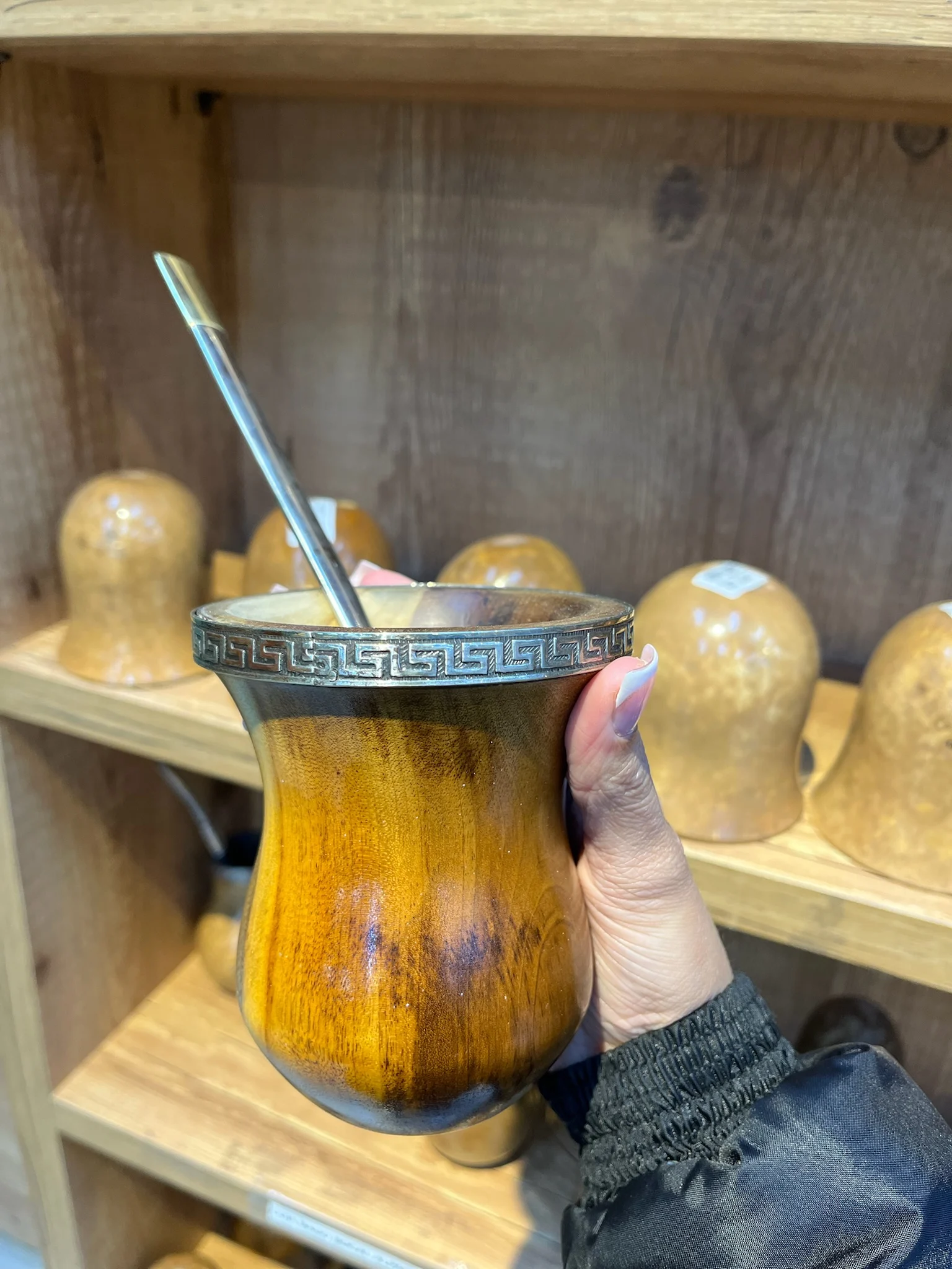 CÓD 3389 CUIA DE MADEIRA - BAGO NATURAL COM VIROLA DE ALPACA