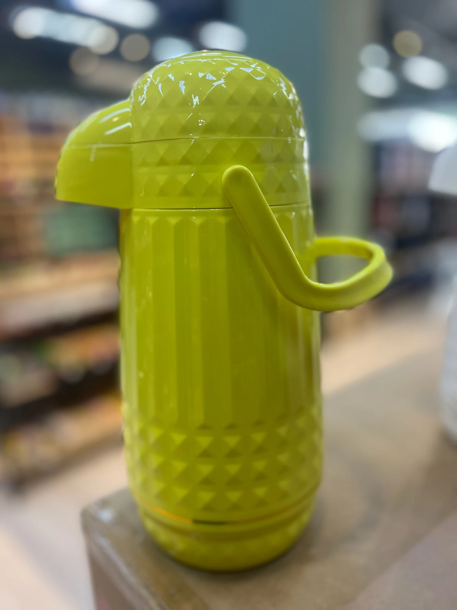 CÓD 3420 GARRAFA TÉRMICA VALENTINA 1L AMARELO CLARO