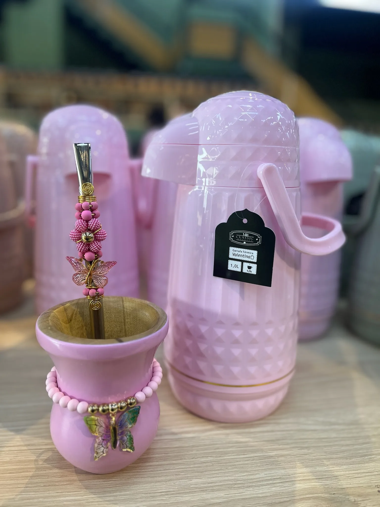 CÓD 3422  GARRAFA TÉRMICA VALENTINA 1L ROSA SUAVE - Imagem 2